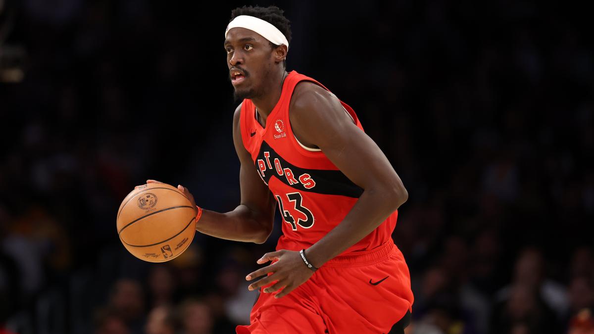 Toronto Raptors forward Pascal Siakam dribbles against the Los Angeles Lakers